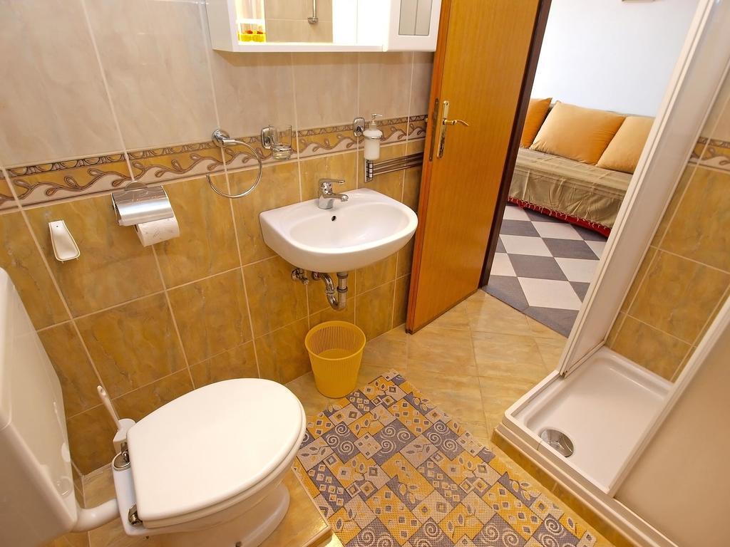 שטיניאן Apartments Durda 1390 מראה חיצוני תמונה