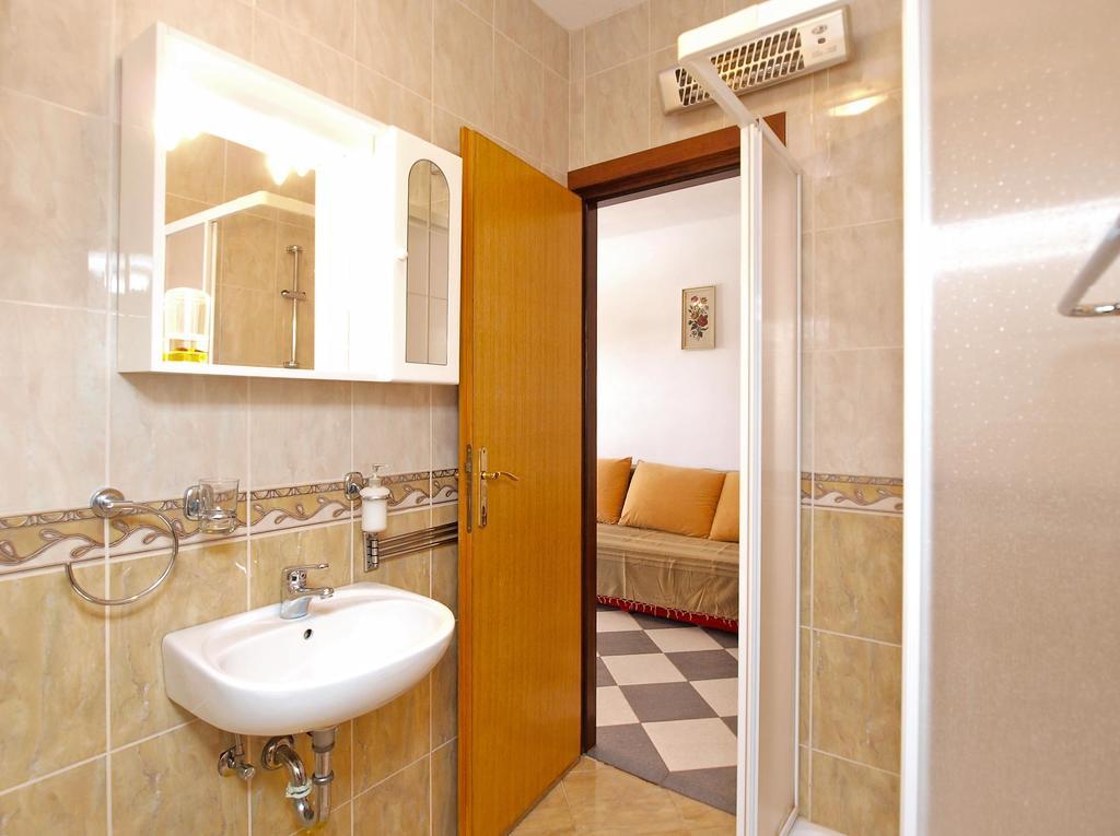 שטיניאן Apartments Durda 1390 מראה חיצוני תמונה