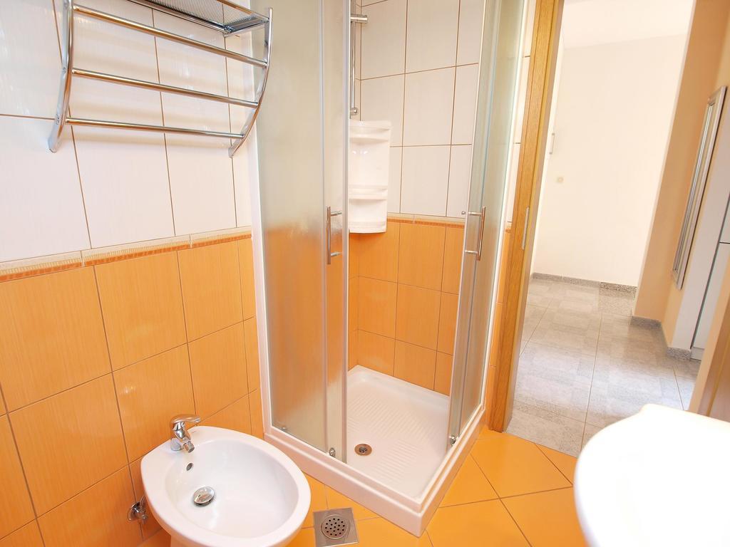 שטיניאן Apartments Durda 1390 מראה חיצוני תמונה