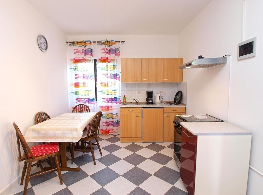 שטיניאן Apartments Durda 1390 מראה חיצוני תמונה