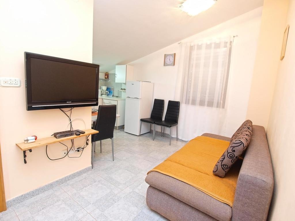 שטיניאן Apartments Durda 1390 מראה חיצוני תמונה