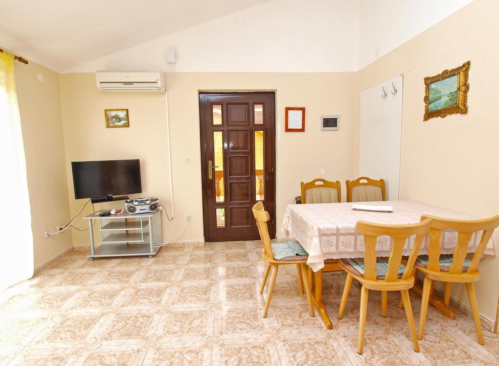 שטיניאן Apartments Durda 1390 מראה חיצוני תמונה
